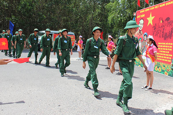 Thanh niên huyện Nhơn Trạch tập trung về trung tâm huyện để tổ chức hội trại.