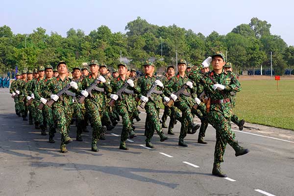 Lực lượng dự bị động viên duyệt đội ngũ tại Lễ ra quân huấn luyện năm 2019.