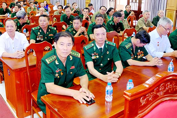 Cựu chiến binh Bộ đội biên phòng tỉnh họp mặt ôn lại truyền thống. 