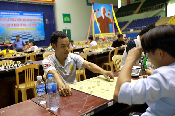 Các VĐV thi đấu môn cờ tướng