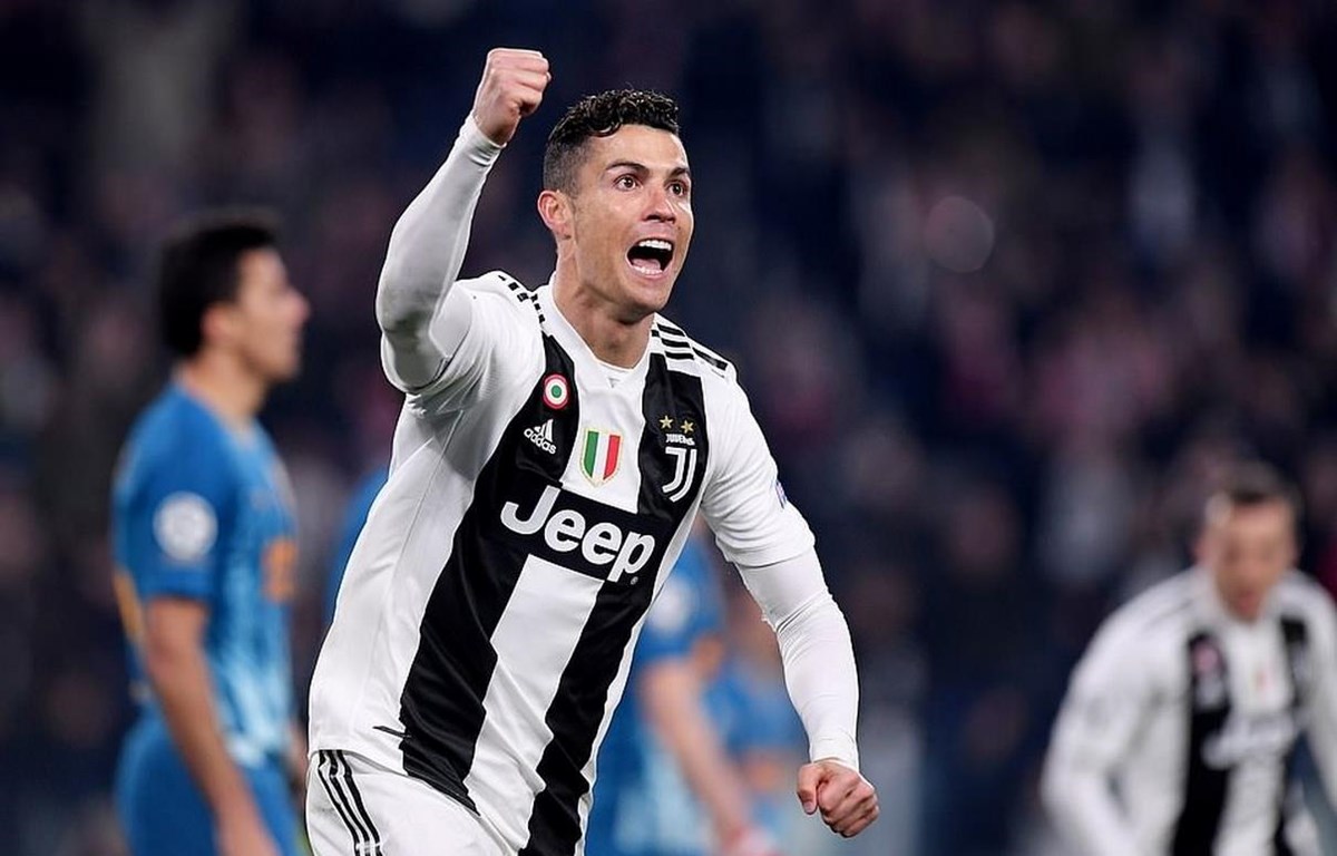 Ronaldo tỏa sáng với cú hat-trick.