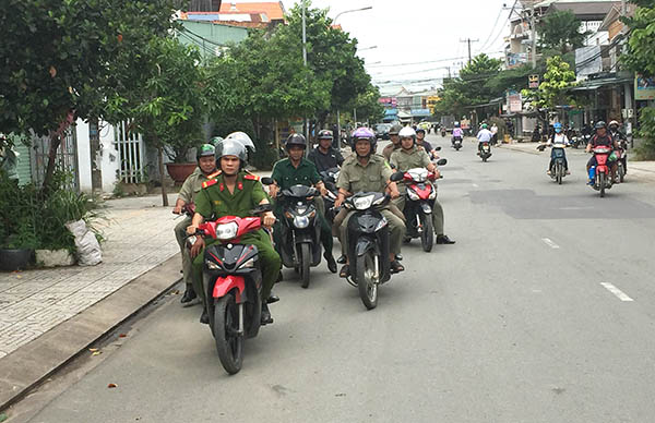 Công an phường Long Bình Tân (TP.Biên Hòa) phối hợp với Câu lạc bộ phòng chống tội phạm thường xuyên tuần tra trên địa bàn