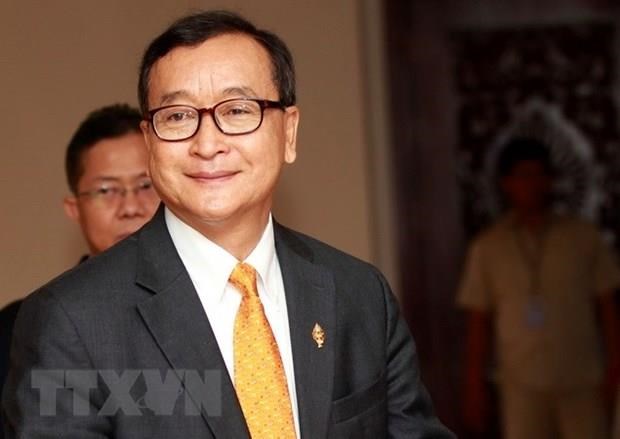 Ông Sam Rainsy tới dự phiên họp toàn thể Quốc hội Campuchia ở thủ đô Phnom Penh ngày 9/4/2015. (Nguồn: EPA/TTXVN)