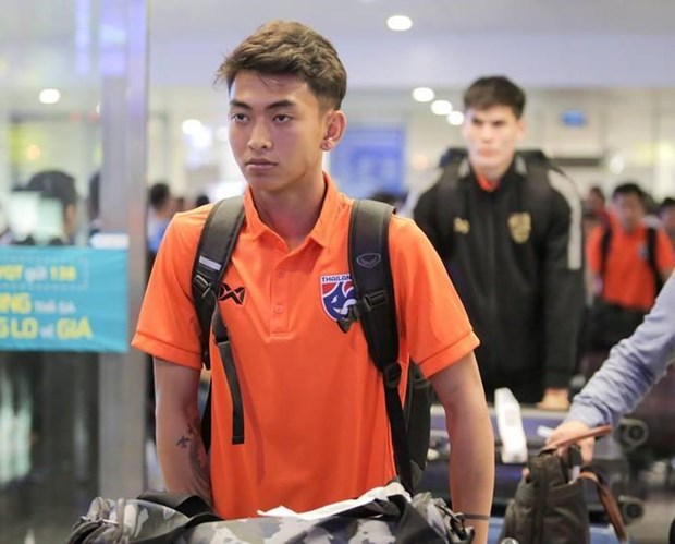 U23 Thái Lan đặt chân đến Hà Nội.