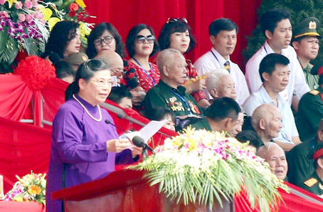 Đồng chí Tòng Thị Phóng, Ủy viên Bộ Chính trị, Phó chủ tịch thường trực Quốc hội đọc diễn văn tại buổi lễ. Ảnh: TTXVN