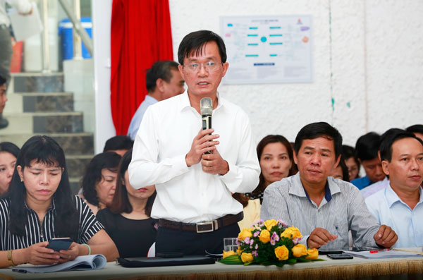 Nhà báo Đức Hiển, Phó tổng biên tập Báo Pháp luật TP.Hồ Chí Minh phát biểu tại buổi tọa đàm