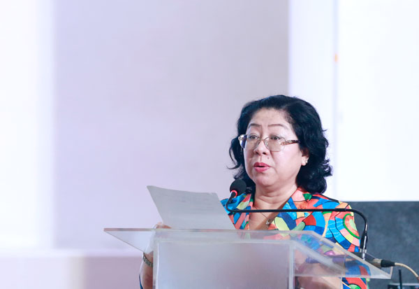 Giám đốc Sở GD-ĐT Huỳnh Lệ Giang phát biểu tại buổi tọa đàm (ảnh: Huy Anh)