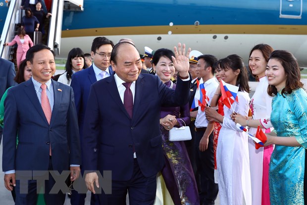  Lễ đón Thủ tướng Nguyễn Xuân Phúc và Phu nhân tại sân bay Pulkovo 1. (Ảnh: Thống Nhất/TTXVN)
