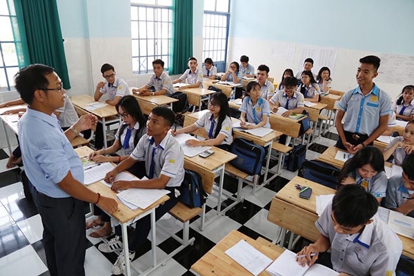 Trường TH-THCS-THPT Đinh Tiên Hoàng (phường Tân Hiệp, TP.Biên Hoà) đang tích cực cho học sinh khối 12 ôn tập