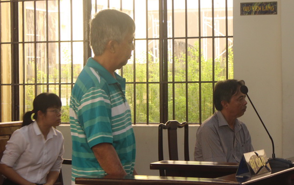 Bị cáo tại phiên tòa xét xử sơ thẩm hình sự