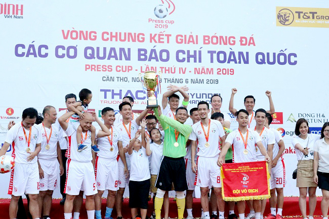 Đội Đài Truyền hình Việt Nam giành cúp vô địch Press Cup 2019