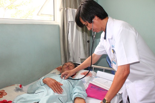 Một bệnh nhân bị sốt xuất huyết phải điều trị tại Bệnh viện đa khoa Đồng Nai