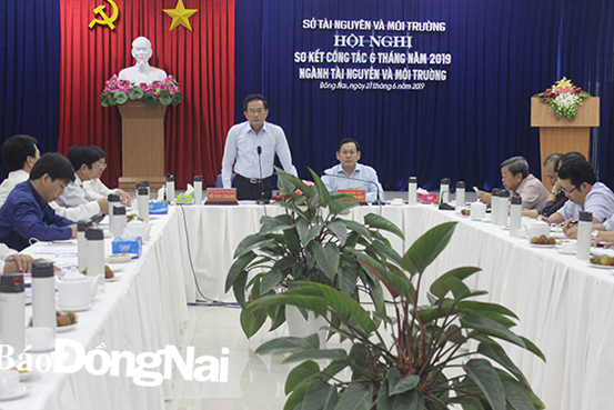 Ông Võ Văn Chánh Phó chủ tịch UBND tỉnh chỉ đạo tại cuộc họp