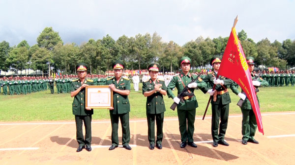 Trung đoàn 88 đón nhận Huân chương Bảo vệ Tổ quốc hạng Ba