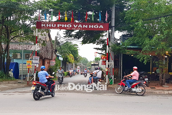 Một cổng khu phố văn hóa thể hiện đầy đủ nội dung ở KP.3, phường Tân Hiệp (TP.Biên Hòa)