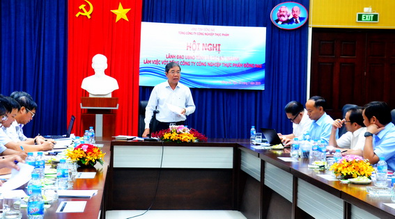 Phó chủ tịch UBND tỉnh Nguyễn Quốc Hùng phát biểu chỉ đạo tại buổi làm việc