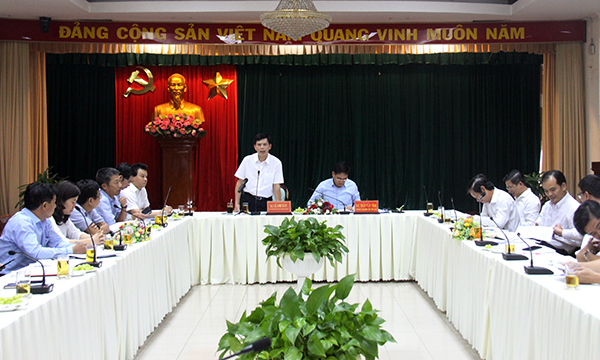Thứ trưởng Bộ Giao thông - vận tải Lê Anh Tuấn phát biểu chỉ đạo tại buổi làm việc. 