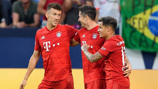 Perisic (trái) và Coutinho ăn mừng cùng Lewandowski. (Nguồn: Getty Images)