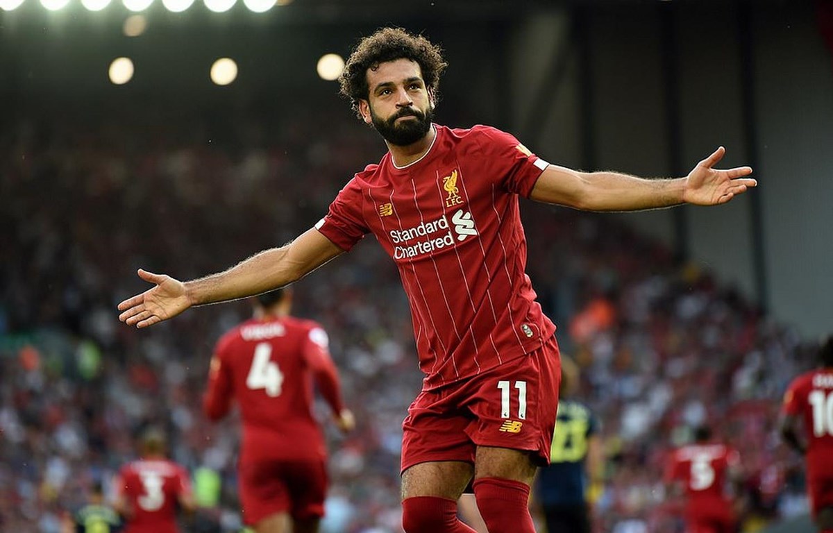 Salah lập cú đúp mang chiến thắng về cho Liverpool.