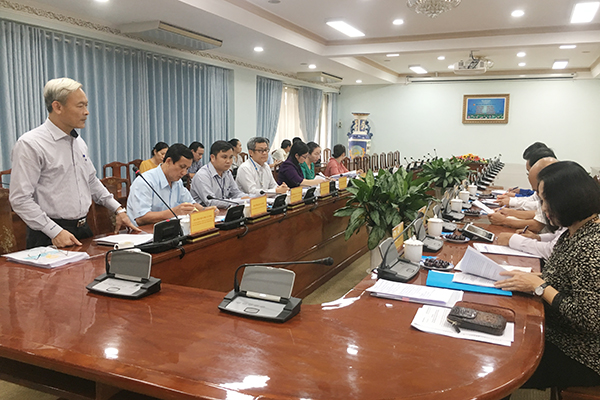 Bí thư tỉnh Uỷ Nguyễn Phú Cường phát biểu tại buổi làm việc