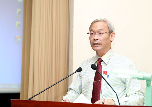 Đồng chí Nguyễn Phú Cường, Bí thư Tỉnh ủy, Chủ tịch HĐND tỉnh phát biểu khai mạc kỳ họp