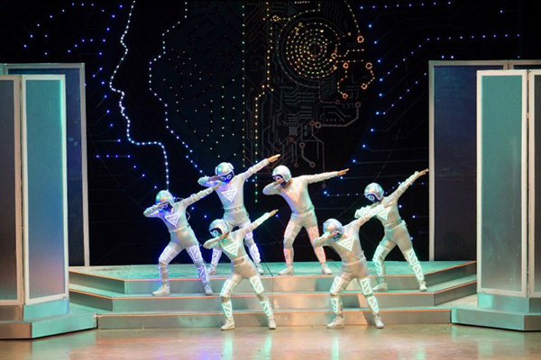 Một cảnh trong vở cải lương Niềm khát ra mắt vào tháng 7-2019