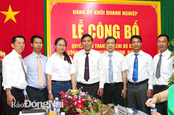 Đảng ủy Khối doanh nghiệp tổ chức công bố lễ thành lập Chi bộ công ty TNHH Great Kingdom International Corporation Biên Hòa