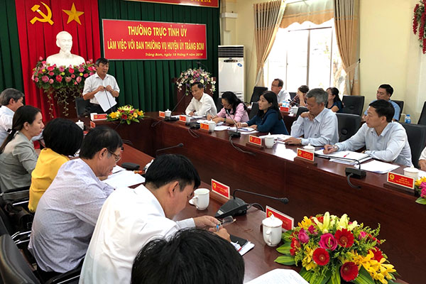 Đồng chí Hồ Thanh Sơn phát biểu tại buổi làm việc