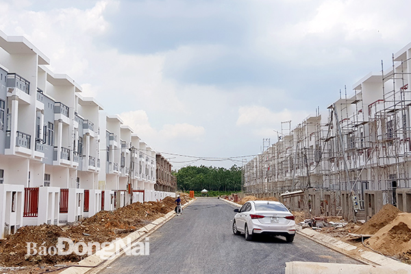 Một dự án bất động sản đang được xây dựng tại xã Giang Điền, huyện Trảng Bom