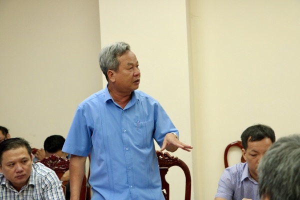 Ông Lê Mạnh Dũng, Phó giám đốc phụ trách Sở Xây dựng phát biểu ý kiến tại buổi làm việc.