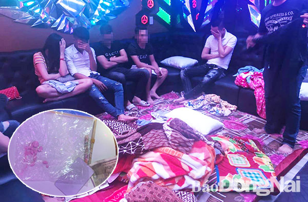 Các đối tượng bị phát hiện sử dụng ma túy và số ma túy công an thu giữ trong quán karaoke 161 (phường Tam Hiệp, TP.Biên Hòa) Ảnh: T.Danh