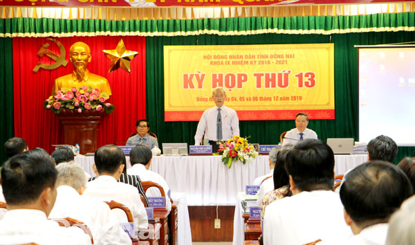 Ủy viên Trung ương Đảng, Bí thư Tỉnh ủy, Chủ tịch HĐND tỉnh Nguyễn Phú Cường bỏ phiếu bầu bổ sung Ủy viên UBND tỉnh nhiệm kỳ 2016-2021