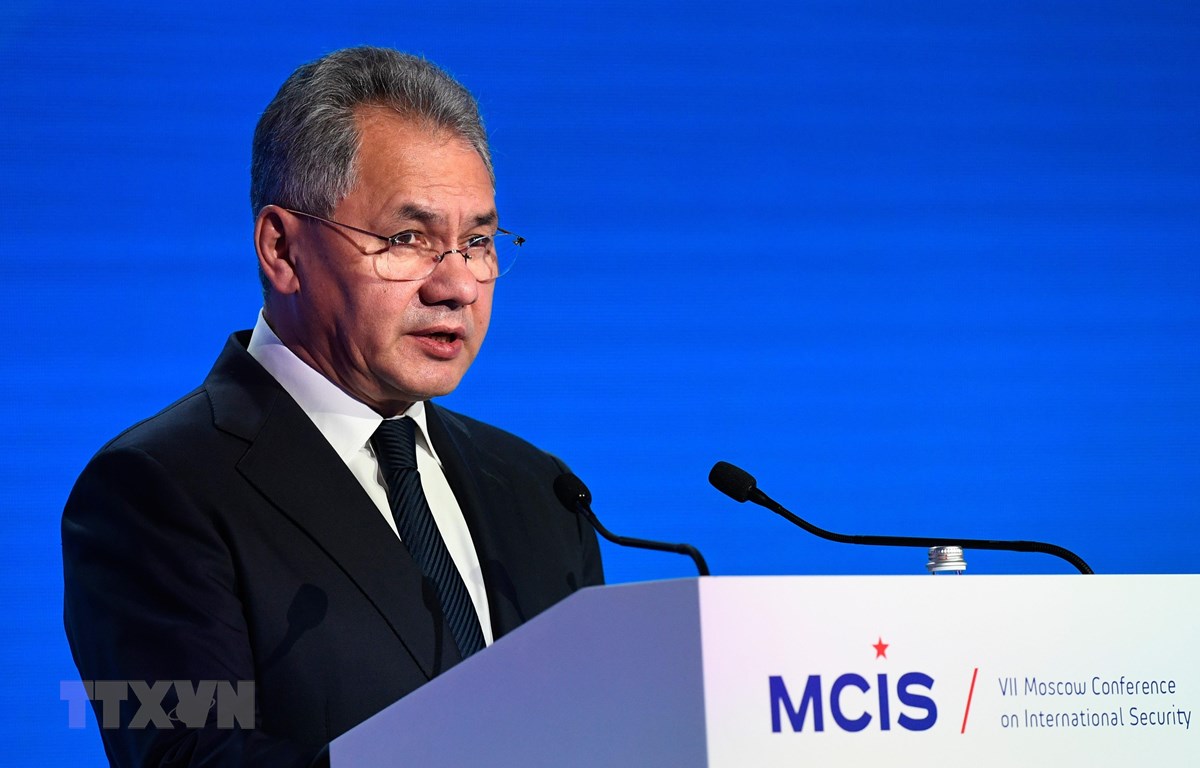 Bộ trưởng Quốc phòng Nga Sergei Shoigu phát biểu tại một hội nghị ở Moskva. (Ảnh: AFP/TTXVN)