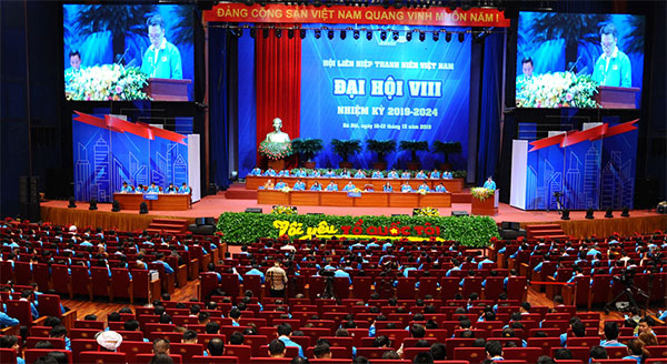 Quang cảnh phiên làm việc thứ nhất Đại hội đại biểu toàn quốc Hội Liên hiệp thanh niên Việt Nam lần thứ VIII