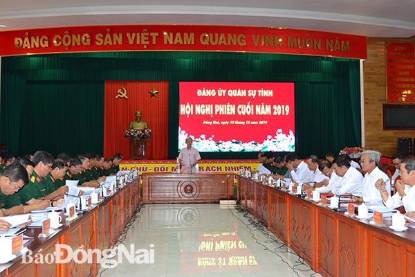Bí thư Tỉnh ủy Ngyễn Phú Cường phát biểu tại hội nghị