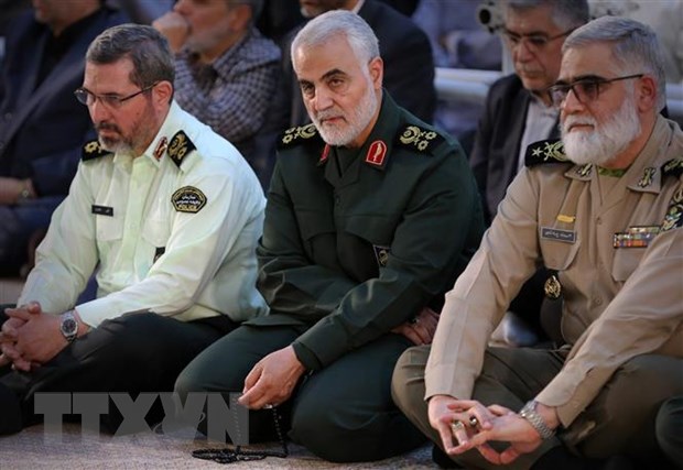 Người đứng đầu đơn vị Quds thuộc Lực lượng Vệ binh Cách mạng Hồi giáo Iran (IRGC), Thiếu tướng Qasem Soleimani (giữa) tại một sự kiện ở Tehran ngày 4-6-2019. (Ảnh: AFP/TTXVN