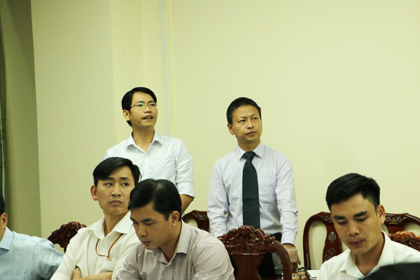 Đại diện đơn vị tư vấn trình bày phương án điều chỉnh tổng thể quy hoạch chung TP.Long Khánh.