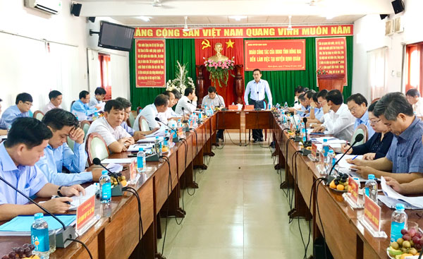 Phó chủ tịch UBND tỉnh Võ Văn Chánh phát biểu tại buổi làm việc
