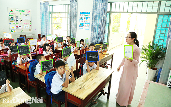 Giáo viên Trường tiểu học An Bình (P.An Bình, TP.Biên Hòa) trong giờ dạy