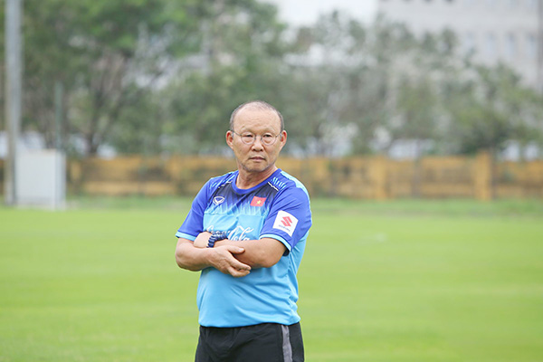 HLV Park Hang Seo gặp nhiều khó khăn với lịch thi đấu của ĐT Việt Nam