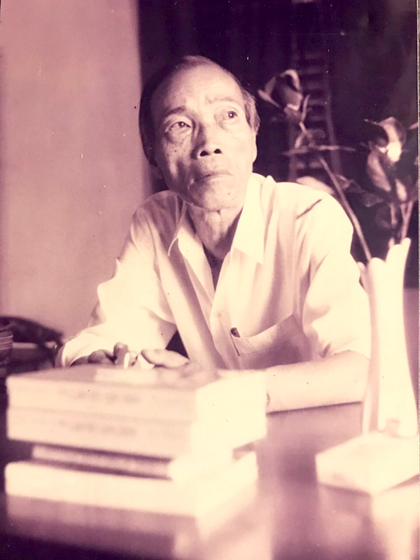 Nhà văn Hoàng Văn Bổn