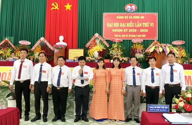 Ban Chấp hành Đảng bộ xã ra mắt trước Đại hội