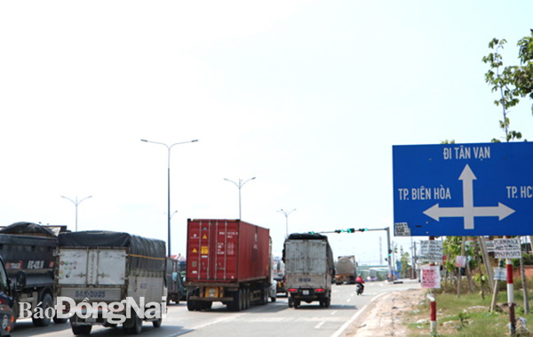 Đoạn đường Mỹ Phước - Tân Vạn thuộc dự án Đường Vành đai 3 đã được đầu tư xây dựng và đưa vào sử dụng. Ảnh: P. Tùng