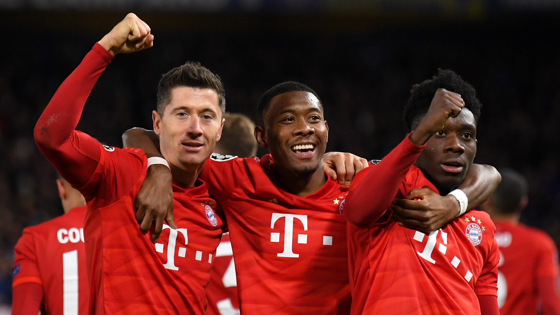 Bayern có 4 điểm nhiều hơn đối thủ Dortmund