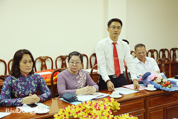 Tân Phó giám đốc Sở GD-ĐT Đỗ Huy Khánh phát biểu tại buổi nhận quyết định bổ nhiệm 