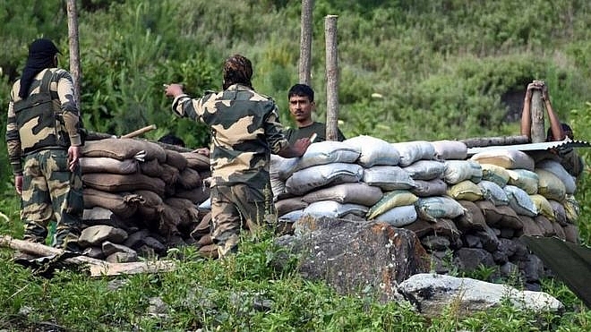 Binh lính Ấn Độ tại một ụ gác gần Đường Kiểm soát Thực tế (LAC) với Trung Quốc. Ảnh: BBC 