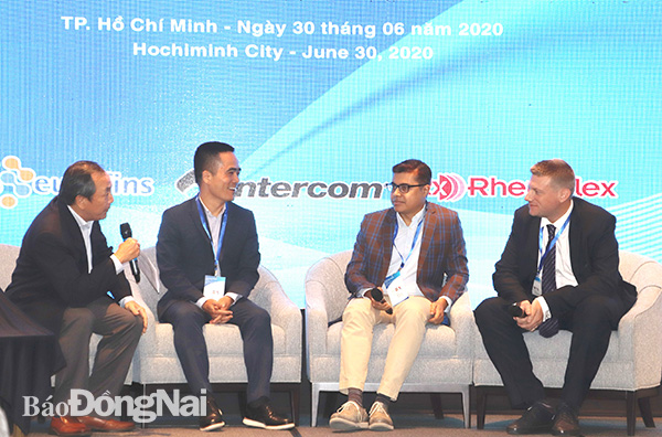 Đại diện các tập đoàn trao đổi về điều kiện tham gia chuỗi cung ứng toàn cầu.