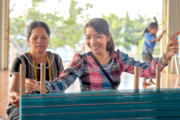 Nghề dệt vải truyền thống của đồng bào Mạ ở Tà Lài, H.Tân Phú ngày nay vẫn được gìn giữ, phát huy