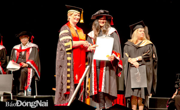 Cô gái Đồng Nai rạng danh trên nước Úc