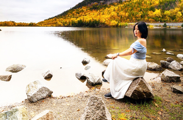 Phương Thu Thủy tại Echo Lake Park (NewHampshire, Mỹ) ngày 14-10-2020. Ảnh: JANICE YEN